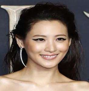 Claudia Kim